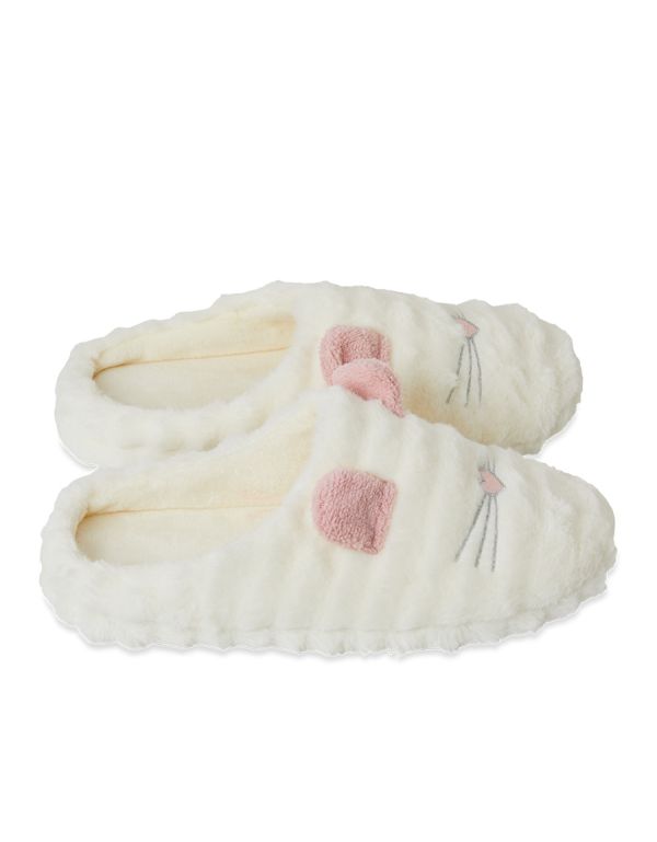 Closed Toe Slippers